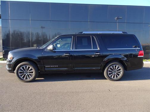 2016 Lincoln Navigator Select