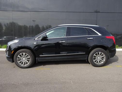 Black Metallic 2017 Cadillac XT5 Luxury