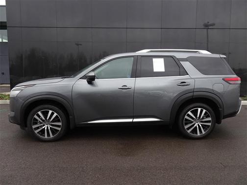 2025 Nissan Pathfinder Platinum 4WD