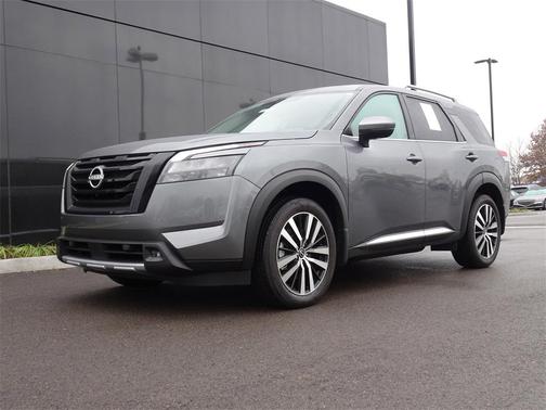2025 Nissan Pathfinder Platinum 4WD