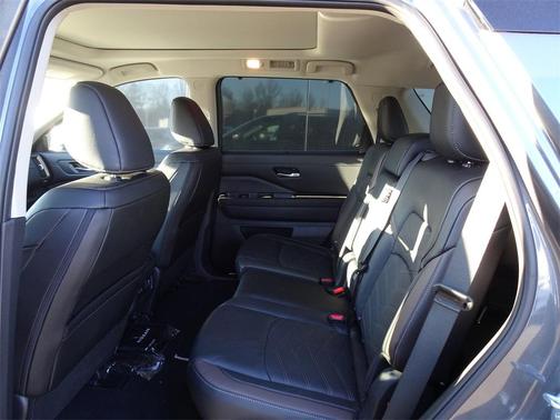 2025 Nissan Pathfinder Platinum 4WD