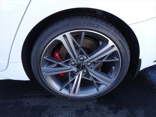 2025 Genesis G70 2.5T AWD