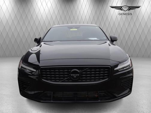 2022 Volvo S60 Recharge Plug-In Hybrid T8 R-Design