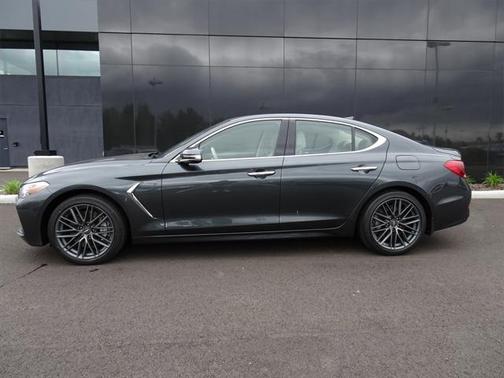 2019 Genesis G70 3.3T Design