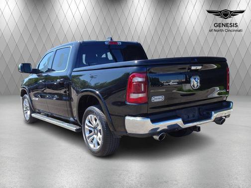 Diamond Black Crystal Pearlcoat 2022 RAM 1500 Longhorn