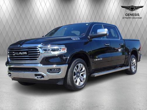 Diamond Black Crystal Pearlcoat 2022 RAM 1500 Longhorn