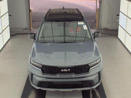 Everlasting Silver 2023 Kia Sorento S