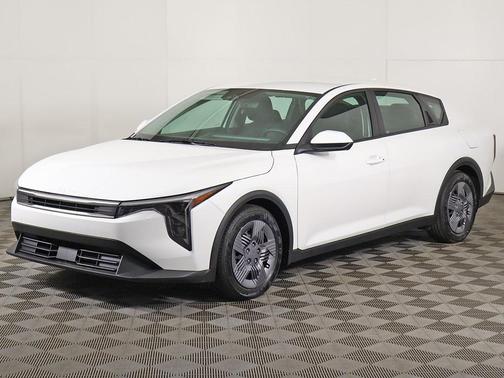 2025 Kia K4 LX