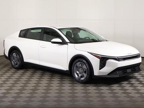 2025 Kia K4 LX