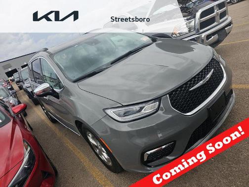 Ceramic Gray Clearcoat 2023 Chrysler Pacifica Limited