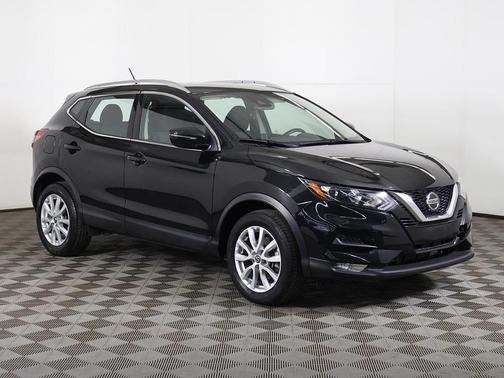 2022 Nissan Rogue Sport SV