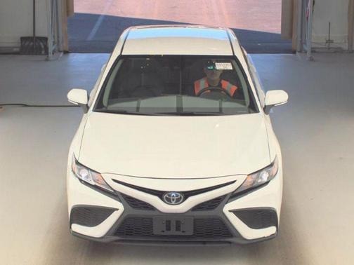 Ice Cap 2024 Toyota Camry SE