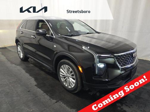 Stellar Black Metallic 2024 Cadillac XT4 Luxury