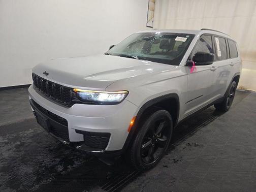 Silver Zynith 2022 Jeep Grand Cherokee L Altitude