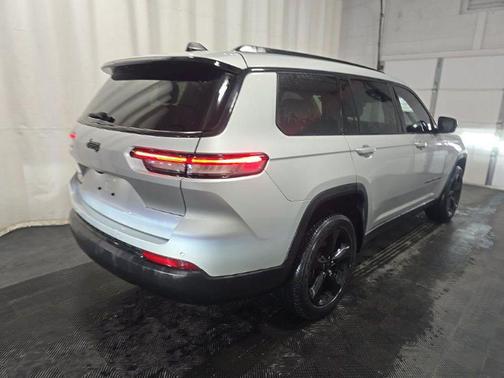 Silver Zynith 2022 Jeep Grand Cherokee L Altitude