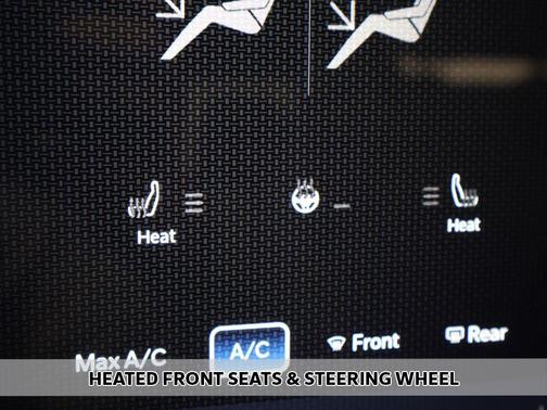 Diamond Black Crystal Pearlcoat 2023 RAM 1500 Big Horn/Lone Star