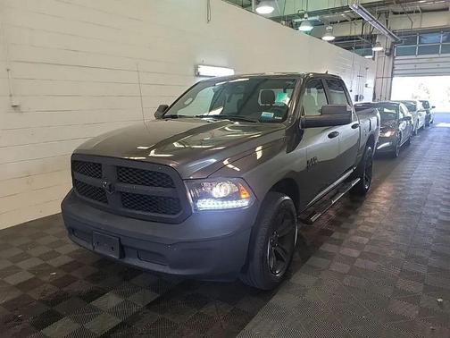 2023 RAM 1500 Classic Warlock Crew Cab 4x4 5'7' Box