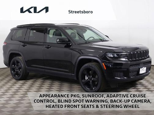 Diamond Black Crystal Pearlcoat 2023 Jeep Grand Cherokee L Altitude
