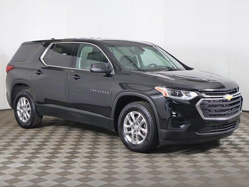 Mosaic Black Metallic 2021 Chevrolet Traverse LS