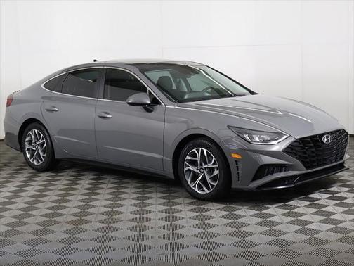 2022 Hyundai SONATA SEL