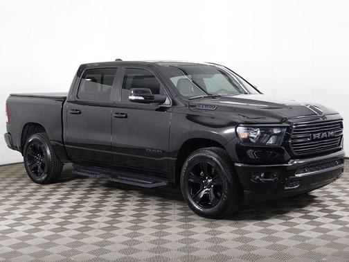 Diamond Black Crystal Pearlcoat 2021 RAM 1500 Big Horn/Lone Star