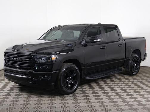 Diamond Black Crystal Pearlcoat 2021 RAM 1500 Big Horn/Lone Star