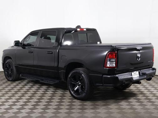 Diamond Black Crystal Pearlcoat 2021 RAM 1500 Big Horn/Lone Star