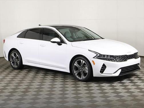 2022 Kia K5 EX