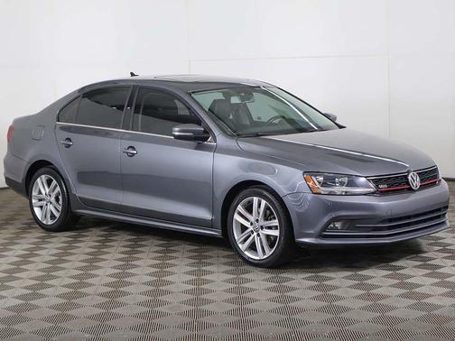 Platinum Gray Metallic 2017 Volkswagen Jetta 1.8T SEL