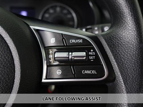 Snow White Pearl 2023 Kia Seltos LX