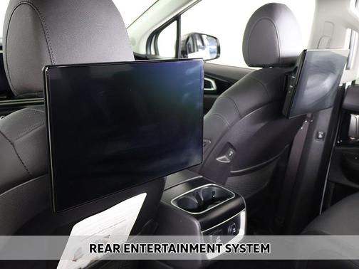 Snow White Pearl 2025 Kia Carnival SX Prestige