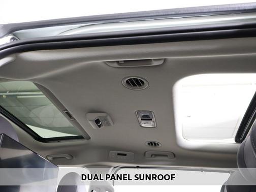 Snow White Pearl 2025 Kia Carnival SX Prestige