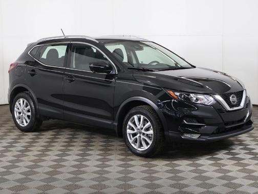 2022 Nissan Rogue Sport SV