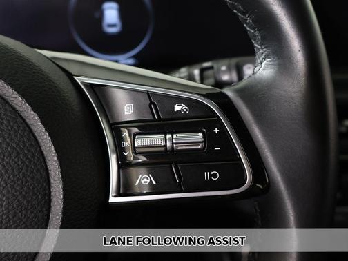 Snow White Pearl 2024 Kia Seltos S