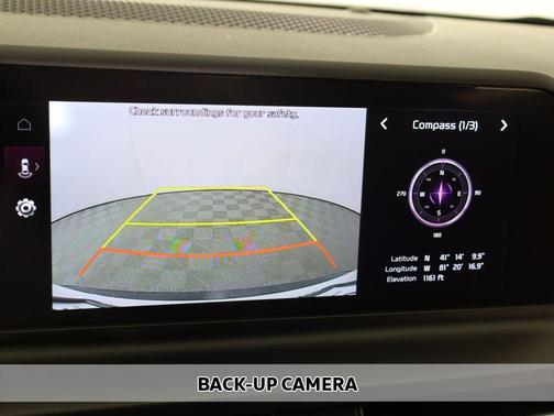 Snow White Pearl 2024 Kia Seltos S