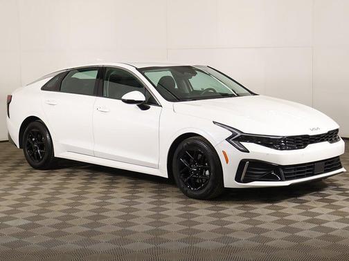 Snow White Pearl 2025 Kia K5 LXS