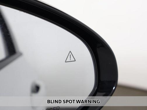 Snow White Pearl 2025 Kia K5 LXS