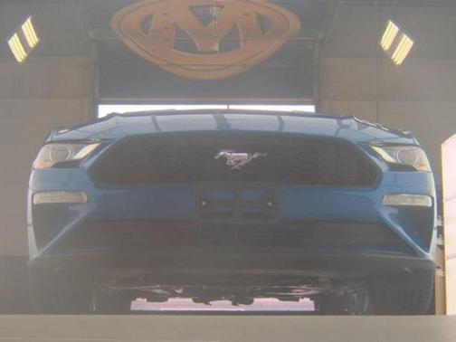 2021 Ford Mustang EcoBoost