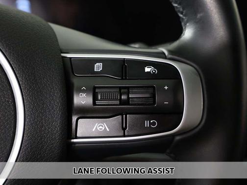 Wolf Gray 2023 Kia Sportage X-Line