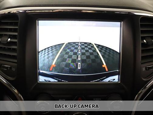 Diamond Black Crystal Pearlcoat 2018 Jeep Grand Cherokee Sterling Edition