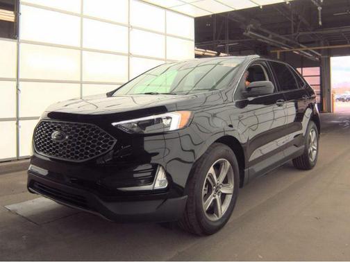 Agate Black Metallic 2024 Ford Edge SEL