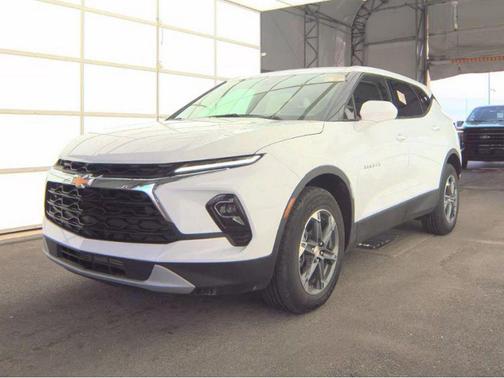 Summit White 2025 Chevrolet Blazer 2LT