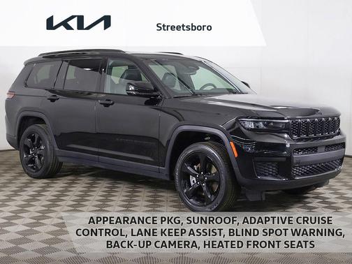 Diamond Black Crystal Pearlcoat 2023 Jeep Grand Cherokee L Altitude