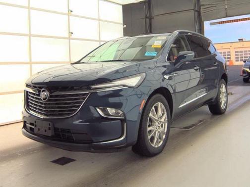 2023 Buick Enclave Essence AWD