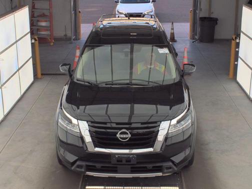 Super Black 2023 Nissan Pathfinder SL 4WD