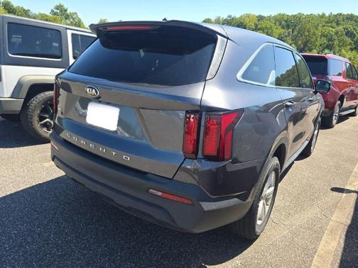 2021 Kia Sorento LX
