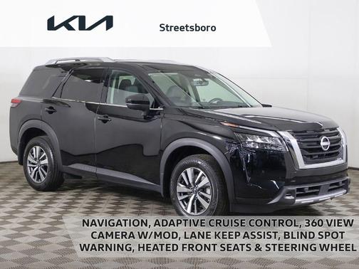 Super Black 2025 Nissan Pathfinder SL 4WD