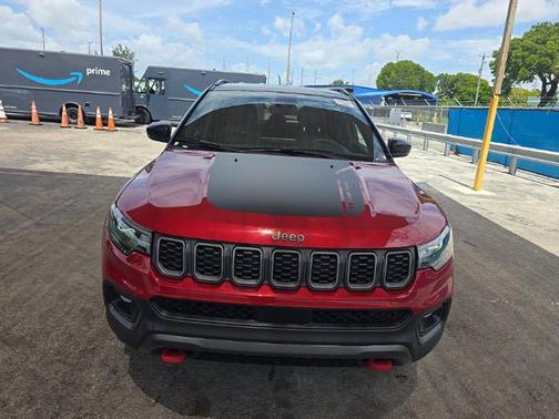 Red Hot Pearlcoat 2025 Jeep Compass Trailhawk