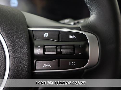 Wolf Gray 2025 Kia Sportage X-Line