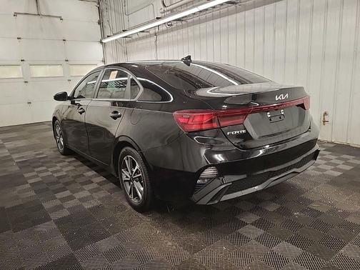 Aurora Black 2023 Kia Forte LXS
